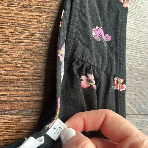 GAP Dress with Dark Floral Print | Floral Print | GAP Dress | Dark Florals - Picture 6 of 7